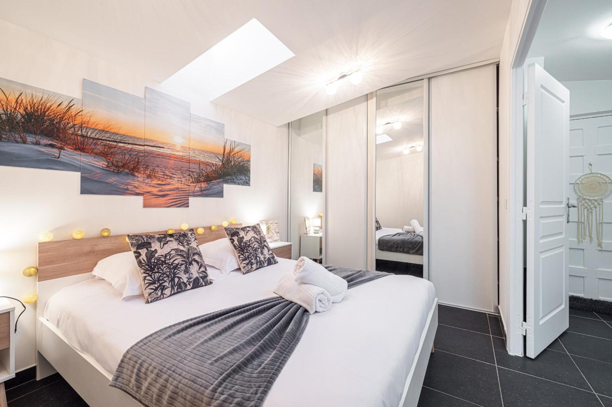 Large & Quiet 1 Bdr At Port Apartment Nizza