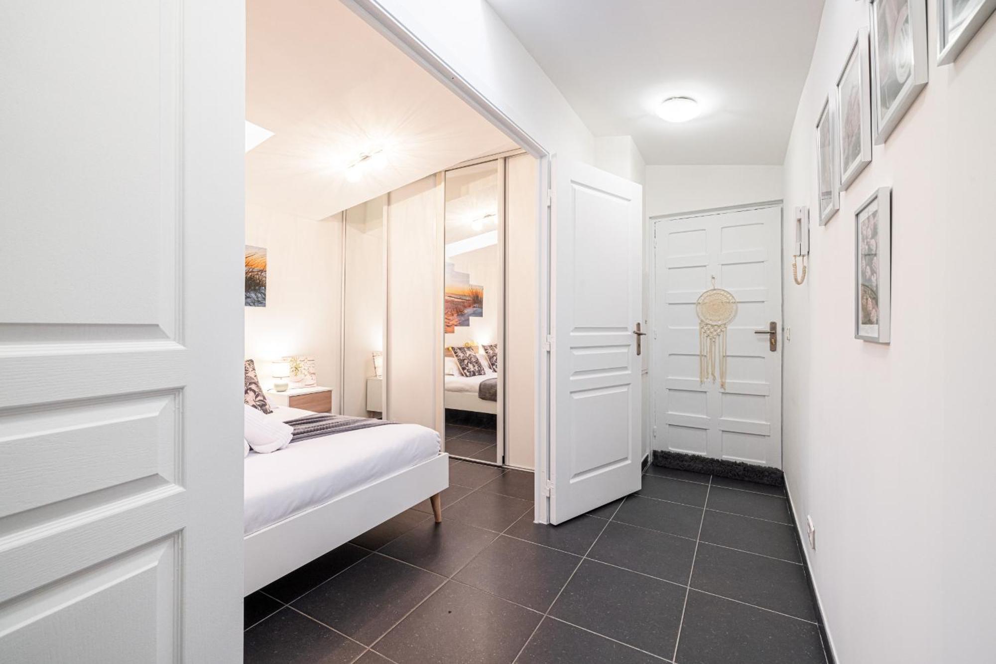 Apartment Large & Quiet 1 Bdr At Port *